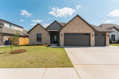 12016 SW 51st St, Mustang, OK 73064