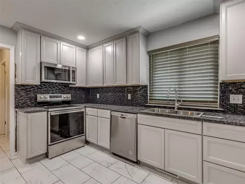 3405 Woodsboro Dr, Norman, OK 73072 photo 9