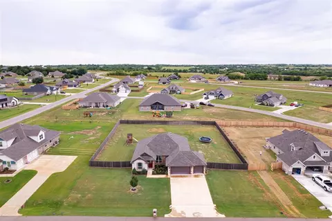 4133 Hawksbill Rd, Norman, OK 73072 photo 4