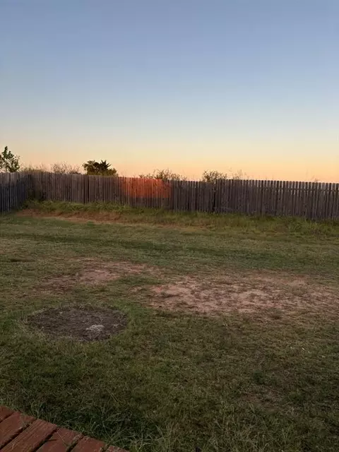 22 Blue Meadow Dr, Elgin, OK 73538 photo 5