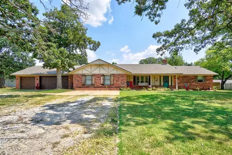 9 Janice Ln, Shawnee, OK 74801