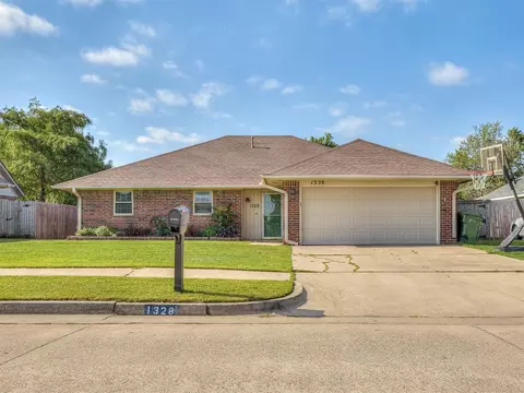 1328 Von Elm Pl, Yukon, OK 73099