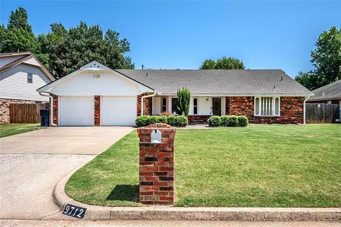 9712 Hummingbird Ln, Oklahoma City, OK 73162