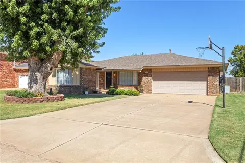 1212 N Lark St, Weatherford, OK 73096