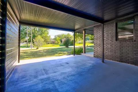 223 E Beech St, Tecumseh, OK 74873 photo 8