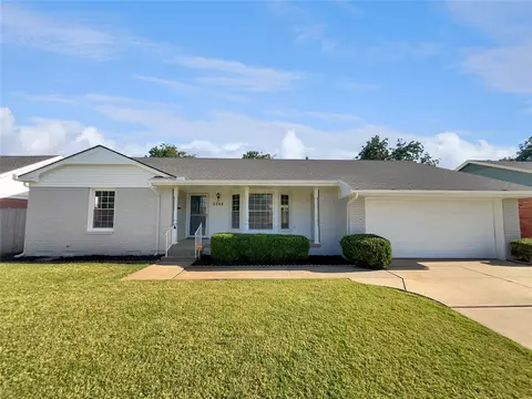 2704 Kent Dr, Oklahoma City, OK 73120