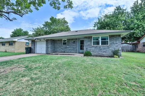 127 Mount Vernon Dr, Norman, OK 73071