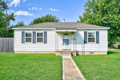 102 Oak St, Midwest City, OK 73110