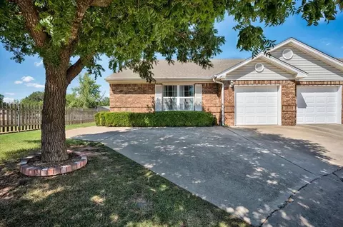 2030 SE 24th Ave, Norman, OK 73071