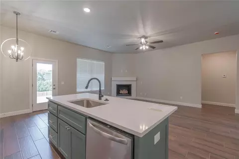 1223 Colonial Ave, Tuttle, OK 73089 photo 6