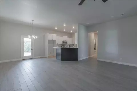 1301 Colonial Ave, Tuttle, OK 73089 photo 5