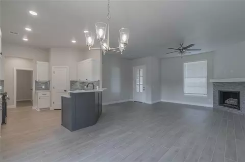 1301 Colonial Ave, Tuttle, OK 73089 photo 6
