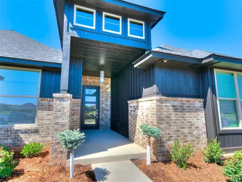10721 Coeur Ct, Yukon, OK 73099