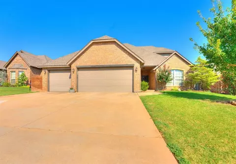 3812 Normandy Rd, Edmond, OK 73013