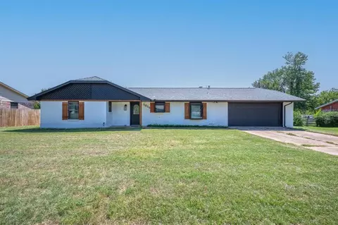 1016 N Harrison Nw Ave, Piedmont, OK 73078
