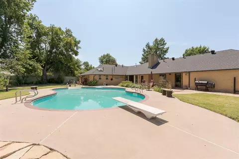 6700 S Country Club Dr, Oklahoma City, OK 73159