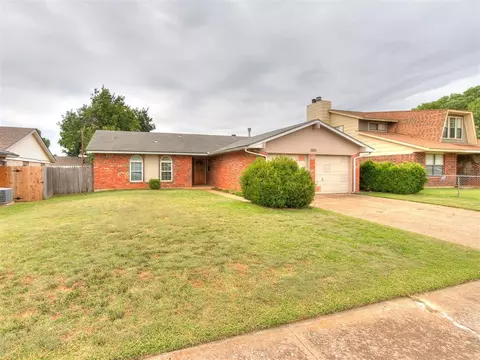 3220 Hillside Dr, Del City, OK 73115