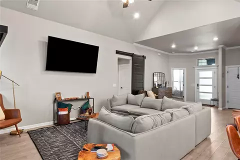 2816 Warwick Way, Moore, OK 73160 photo 9