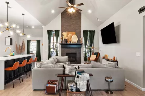 2816 Warwick Way, Moore, OK 73160 photo 7