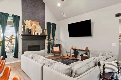2816 Warwick Way, Moore, OK 73160 photo 8