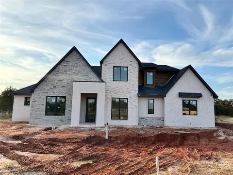 4509 Maple Ridge Ln, Edmond, OK 73013
