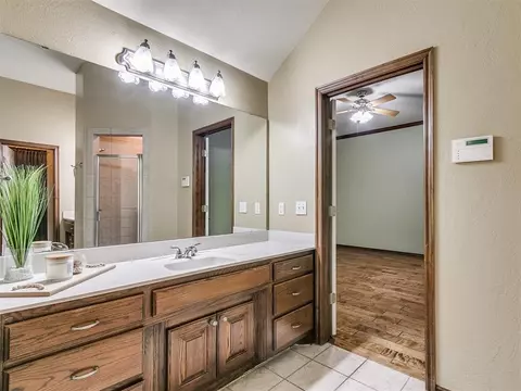 1912 Oak Dr, Moore, OK 73170 photo 44