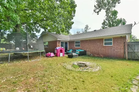 Undisclosed, Norman, OK 73071 photo 10