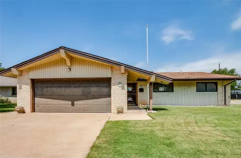 7701 NW 29th St, Bethany, OK 73008