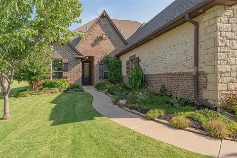 1401 Brayhill Rd, Edmond, OK 73003