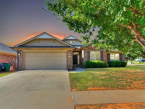 13052 SW 5th St, Yukon, OK 73099