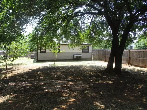 1314 E Springer St, Guthrie, OK 73044 photo 3