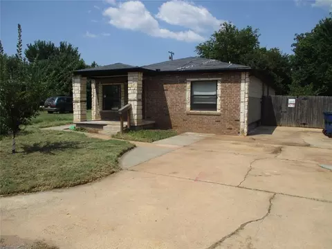 1314 E Springer St, Guthrie, OK 73044