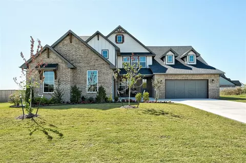 3349 Woodland Springs Dr, Norman, OK 73072