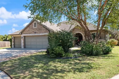 2913 Stonebridge Ct, Norman, OK 73071 photo 2