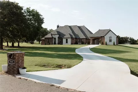 5905 Cox Canyon Dr, Guthrie, OK 73044