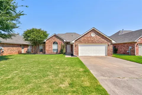 1825 Monterey Pl, Edmond, OK 73013