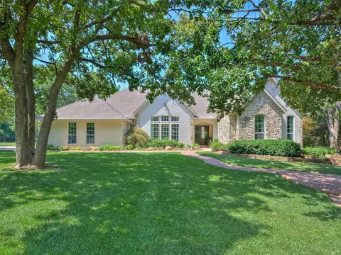 2521 Bobwhite Trl, Edmond, OK 73025