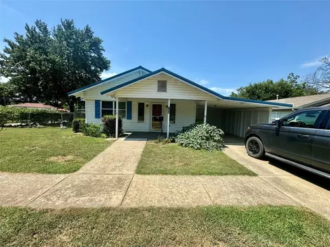 701 N 3rd St, Okemah, OK 74859