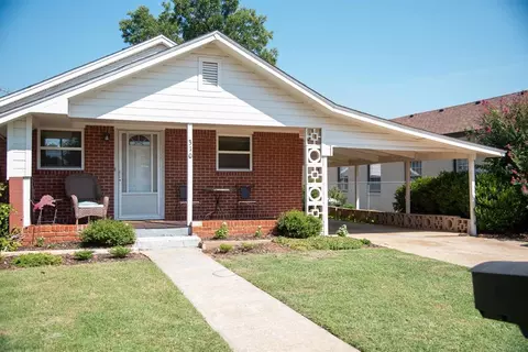 310 N Jackson Ave, Blanchard, OK 73010