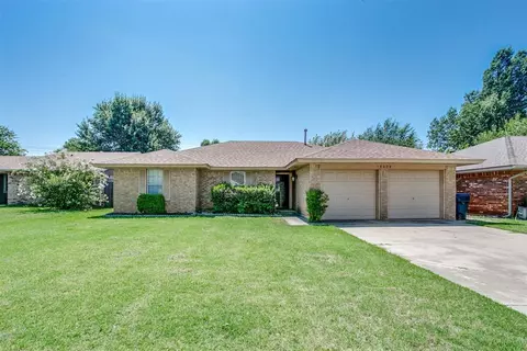 10428 Hollyhead Way, Yukon, OK 73099