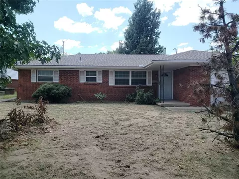 430 W Fairchild Dr, Midwest City, OK 73110