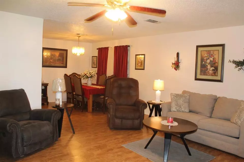  907 N Central, Idabel, OK 74745 photo 5