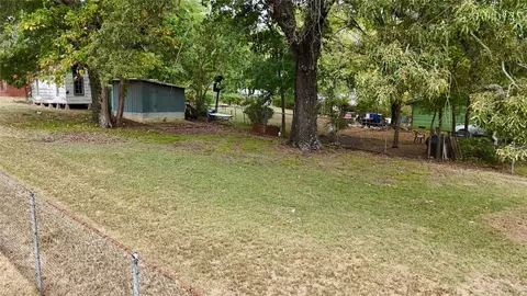 601 N Main St, Broken Bow, OK 74728 photo 8