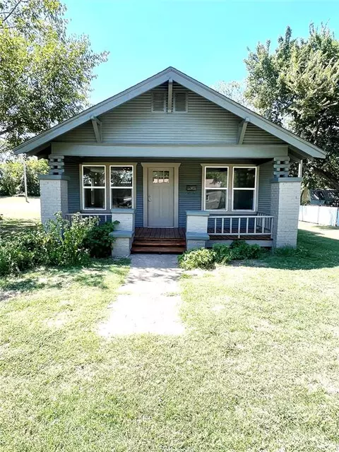 704 N 6th Ave, Stroud, OK 74079