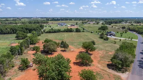 2517 NW 10th St, Blanchard, OK 73010