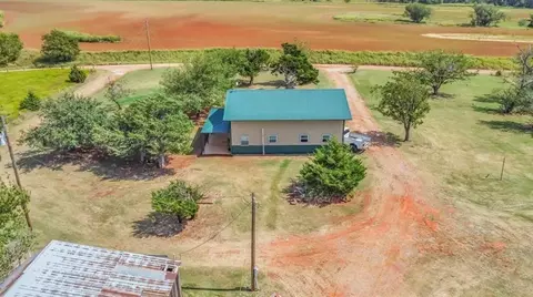 18633 N Santa Fe Ave, Mulhall, OK 73063