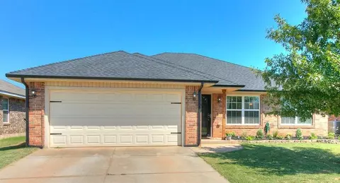 11445 SW 25th Ter, Yukon, OK 73099