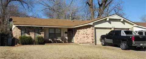 5113 S Briarwood Dr, Oklahoma City, OK 73135