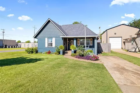 1218 S Macomb Ave, El Reno, OK 73036