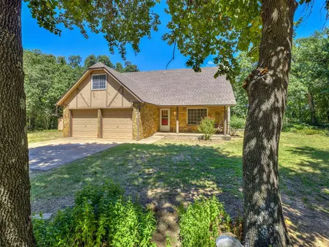5664 W Lakeview Dr, Harrah, OK 73045